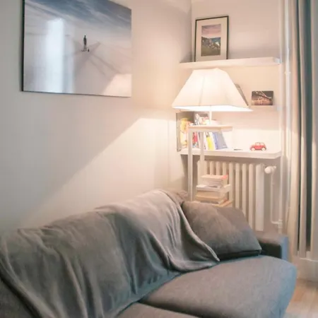 Warm Equipped Appt Refurbished! Paris
