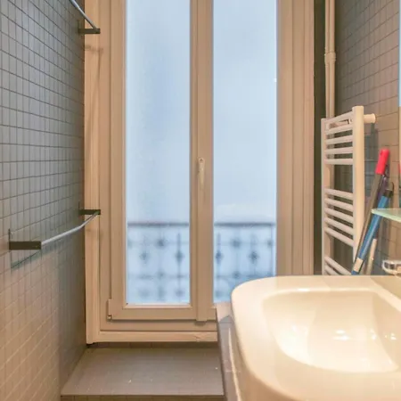 Warm Equipped Appt Refurbished! Parigi